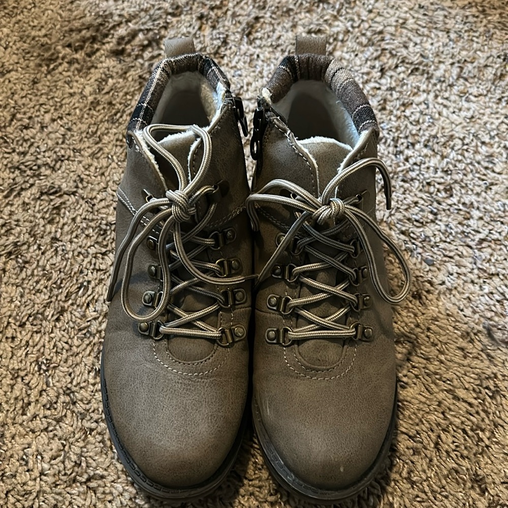 Sporto small heal boots